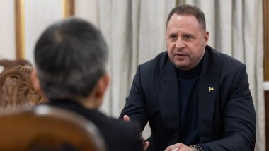 World News | Chief of Staff to Zelenskyy Resigns After Corruption Raid at Residence