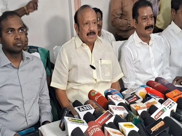 Cyclone Ditwah Update: Tamil Nadu Government Makes Arrangements for Food, Shelter for 1 Lakh People in Cuddalore, Says State Agriculture Minister MRK Panneerselvam