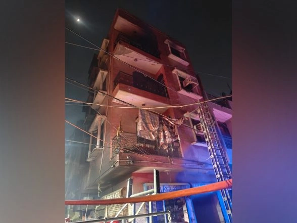 India News | Delhi: Three Dead, Two Injured in Fire at Four-storey Building in Tigri Extension