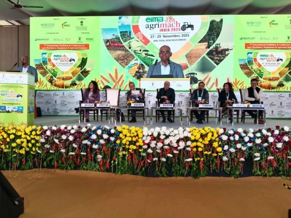 Business News | Agriculture Ministry Urges Farm Machinery Industry to Move Towards Green-fuel-based Technologies