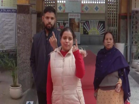 India News | Delhi: Electors Cast Votes as Polling for Bypolls in 12 MCD Wards Begins