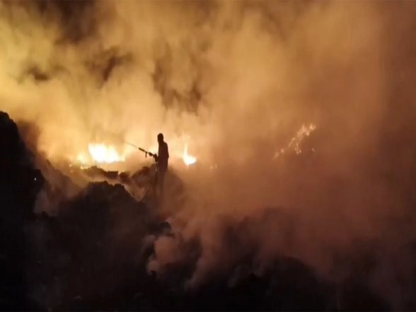 India News | Fire Breaks out at Shops Near Kondagattu Swamy Temple, No Casualties Reported