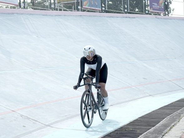 Sports News | KIUG 2025: Cyclist Meenakshi Rohilla Finishes with Four Golds as Guru Nanak Dev University Takes Top Spot in Medals Tally