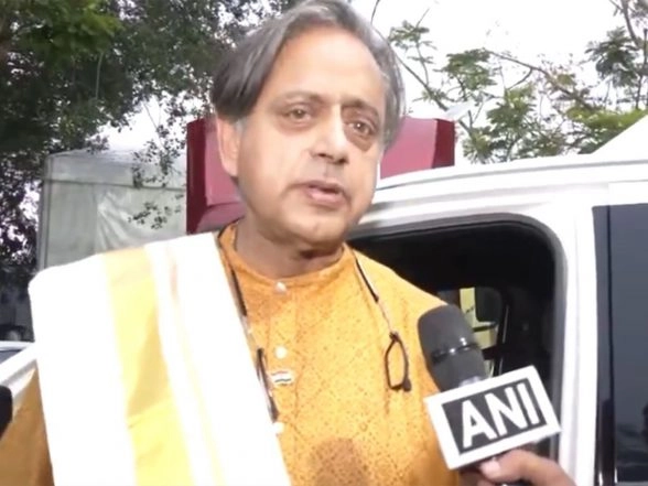 India News | Congress MP Shashi Tharoor Skips Crucial Meeting of Party for Second Time