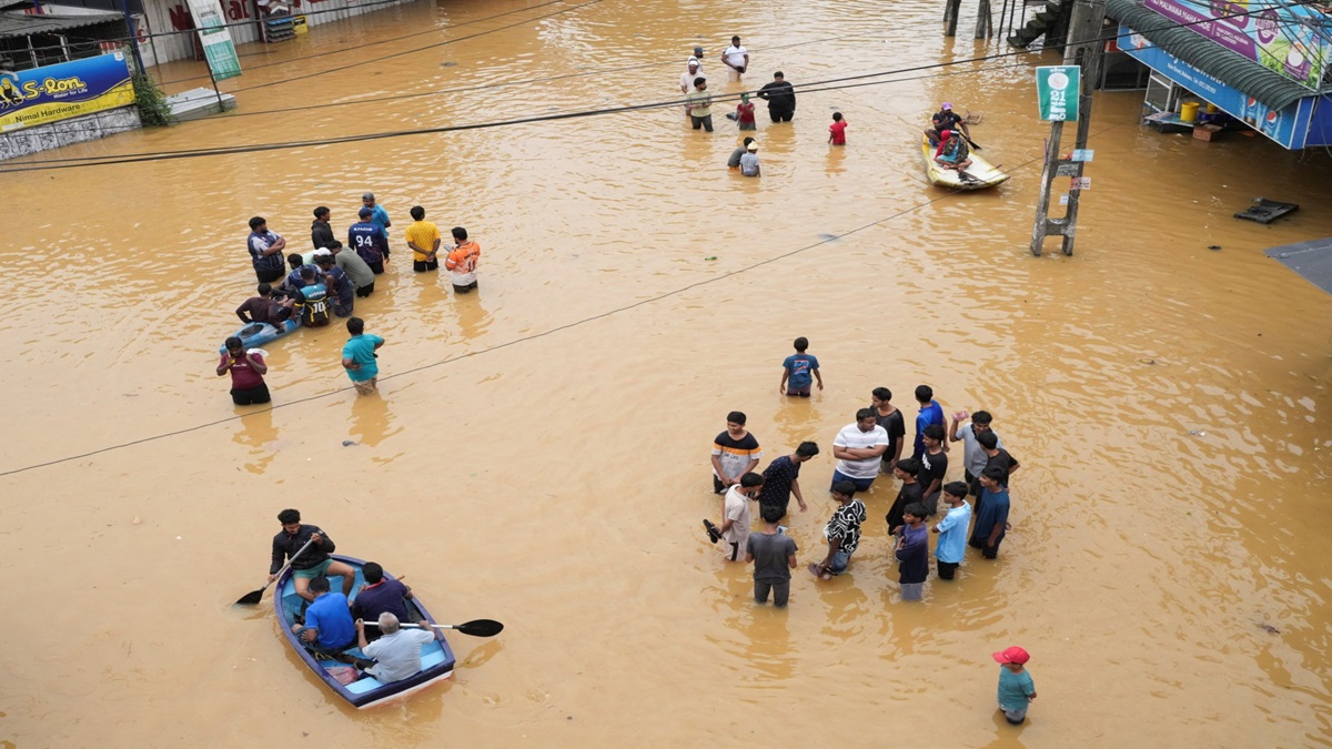 Agency News | Sri Lanka Declares Emergency as Cyclone Ditwah Kills 123 ...