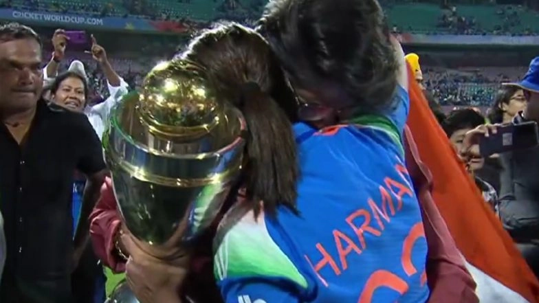 Jhulan Goswami Breaks Down in Tears, Hugs Harmanpreet Kaur After India Win Historic ICC Women's World Cup 2025 Title (Watch Video)