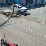 Accident Caught on Camera in Khandwa: Man Flung in Air After Speeding Car Rams His Bike in Madhya Pradesh, Suffers Serious Injuries; Disturbing Video Surfaces