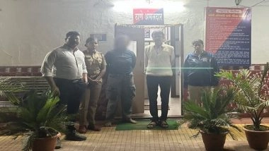 Mumbai Police Safely Reunite Woman With Her Family After She Fails To Return Home From Walk and Goes Missing (See Pic)