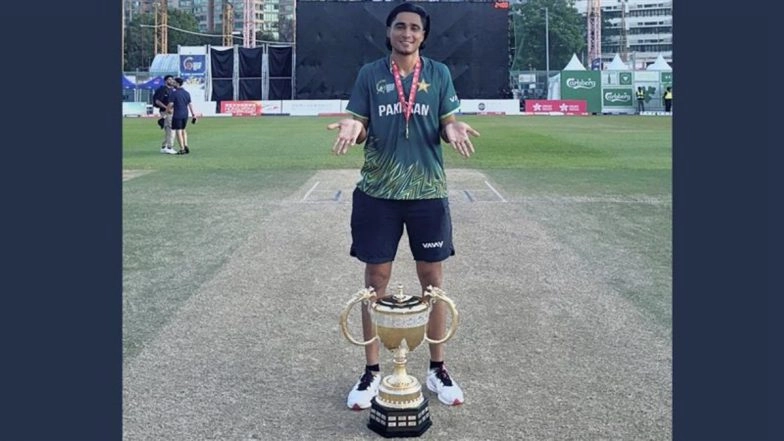 Pakistan’s Muhammad Shahzad Copies Hardik Pandya’s Iconic Pose With Hong Kong Sixes 2025 Trophy After Abbas Afridi and Co Win Title
