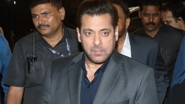 Salman Khan Visits Dharmendra at Breach Candy Hospital in Mumbai to Check on Veteran Actor’s Health (Watch Video)