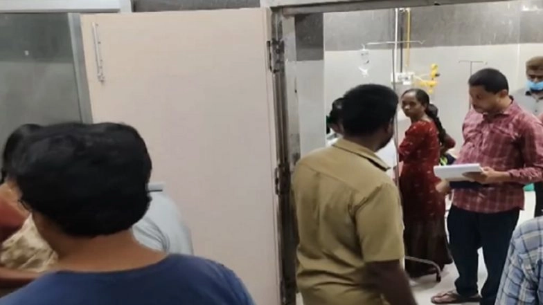 Tamil Nadu Road Accident: At Least 8 Students Injured After Autorickshaw Carrying School Children Overturns Near Palani (Watch Video)