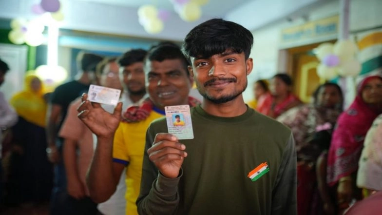Eleições para a Assembleia de Bihar em 2025 Fase 1 Votação: A votação começa em 121 distritos eleitorais em 18 distritos eleitorais sob forte segurança, 1.314 candidatos em disputa (Reproduzir vídeos) Eleições para a Assembleia de Bihar em 2025 Fase 1 Votação: A votação começa em 121 distritos eleitorais em 18 distritos eleitorais sob forte segurança, 1.314 candidatos em disputa (Reproduzir vídeos)