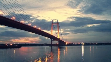 Kolkata Traffic Update: Vidyasagar Setu To Remain Closed for 16 Hours Today for Maintenance Work