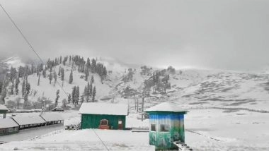 Snowfall in Jammu and Kashmir: Gulmarg Turns Into Breathtaking White Wonderland After Fresh Spell of Snow (Watch Video)