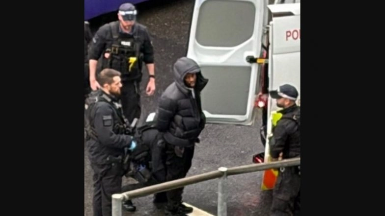 One person has been arrested after several people were reportedly attacked with what is believed to be pepper spray at Heathrow’s Terminal 3 car park in London on December 7. Police were called at 8:11 am following reports that a group of men had sprayed multiple individuals before fleeing. 🌎 London: 1 Arrested After Group Attacks People With Pepper Spray at Heathrow Airport (See Pic and Video).
