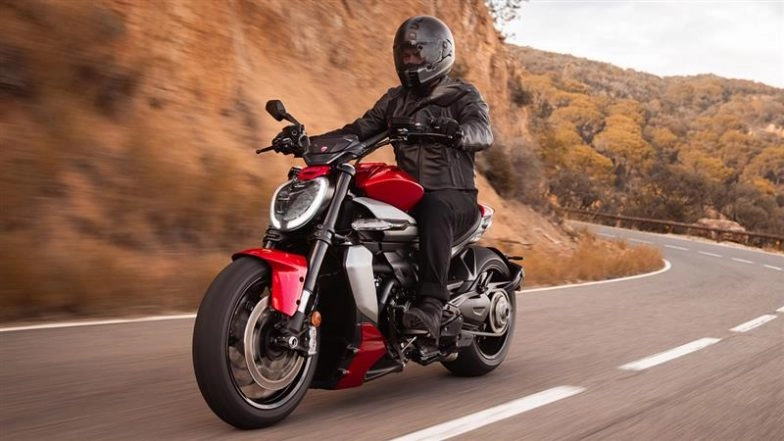 Ducati XDiavel V4 Price, Specifications and Features, Here&rsquo;s Everything To Know About Ducati&rsquo;s New High-Performance Sports Cruiser Launched in India