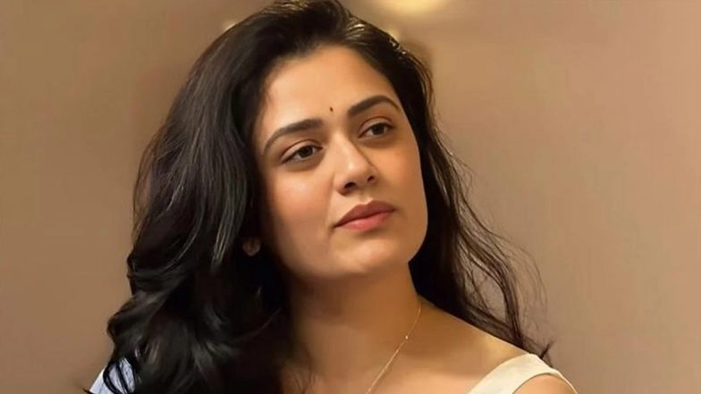 &lsquo;That&rsquo;s All People Talk About&rsquo;: Girija Oak Reacts to Sydney Sweeney, Monica Bellucci Comparisons, Calls Out Objectification and Says People Fail To Understand a Woman&rsquo;s Choice (Watch Video)