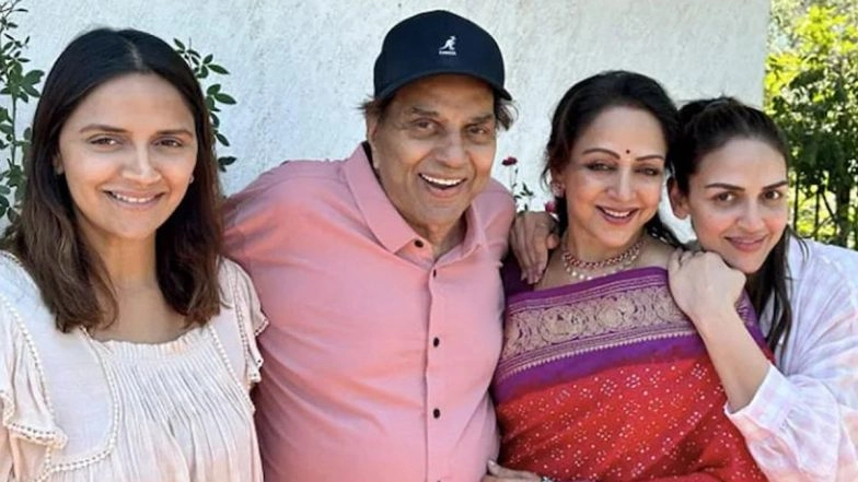 Hema Malini To Host Prayer Meet in Delhi for Late Dharmendra With Daughters Esha and Ahana Deol; Earlier Held Gita Paath at Home in His Memory