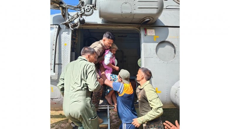 World News | Indian Air Force Evacuates 57 Stranded People in Sri Lanka Amid Cyclone Ditwah