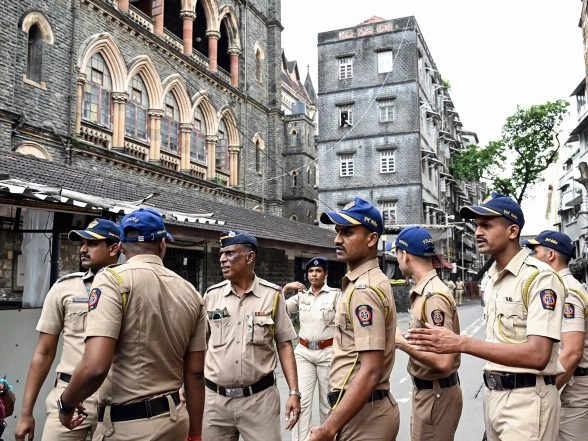 India News | Mumbai Police Registers Multi-crore Fraud Case Against ALX Shipping India, Dubai-based Aladdin Express