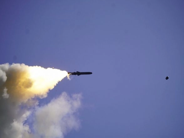 India News | Indian Army Performs Successful Combat Launch of BrahMos over Bay of Bengal, Reaffirms Long-range Precision Strike Capability