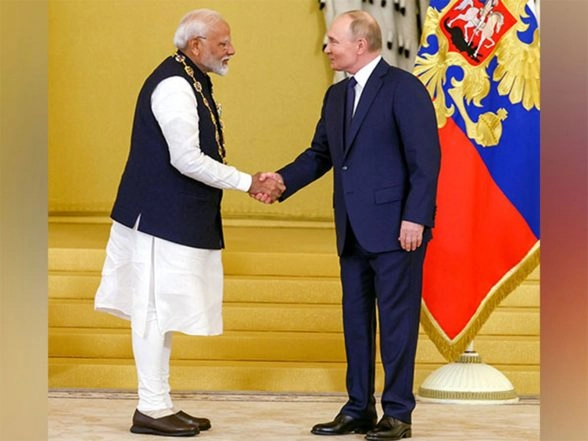 Business News | Indian Equity Inflows from Russia Tripled in FY25, Highest in Four Years: Report