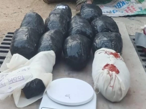 India News | Assam: NCB Guwahati Busts Myanmar-Manipur-Assam Drug Network; 6.1 Kg Heroin Seized in Riverine Raid, Two Arrested