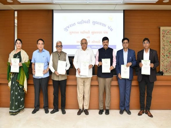 India News | Gujarat Administrative Reforms Commission (GARC) Submits the Sixth Report to Chief Minister Bhupendra Patel