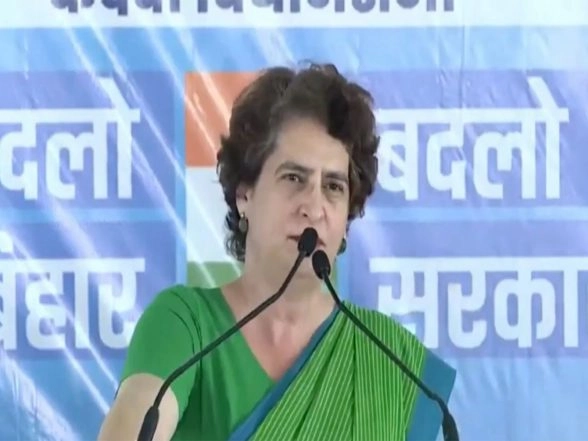 India News | Priyanka Gandhi Hits out at Centre over Labour Codes, Says Protection Has Been Taken Away from Workers