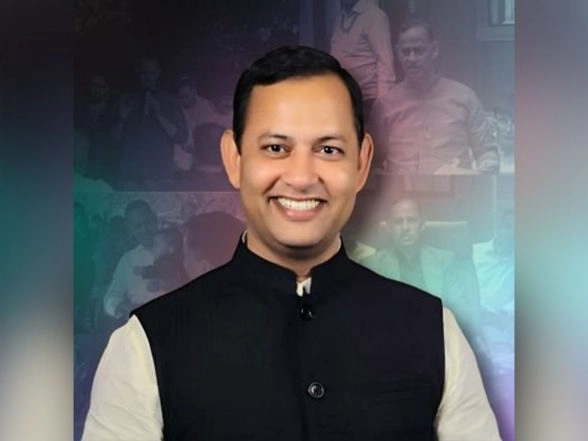 India News | Act on Public Complaints Related to Encroachment: Delhi Minister Ravinder Indraj