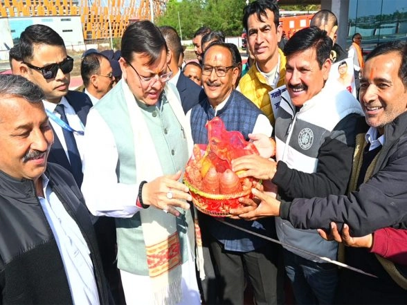 India News | Farmers Felicitate CM Dhami in Haldwani After Uttarakhand Announces Highest Sugarcane Support Price in Region