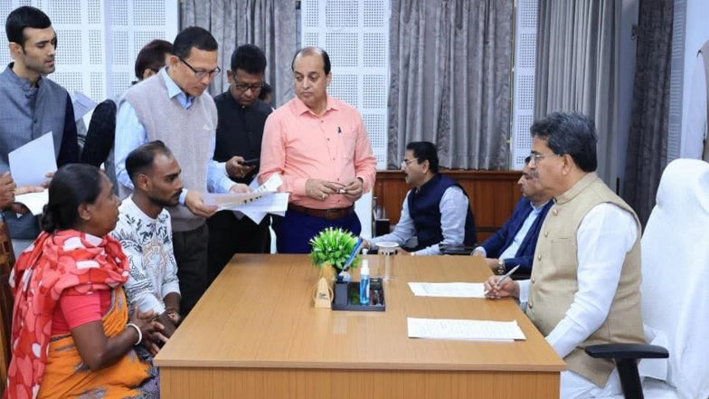 India News | 58th Edition of 'Mukhyamantri Samipeshu' Held at CM's Official Residence