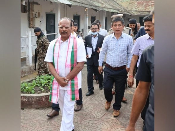 India News | Tripura Governor Indrasena Reddy Nallu Inspects Juvenile Home and Detention Centre in Agartala