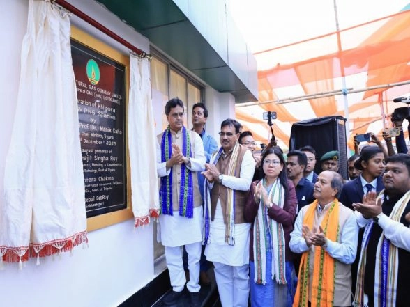India News | Tripura: CM Manik Saha Inaugurates Newly Established Khilpara CNG Station at Udaipur