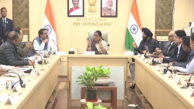 India News | Delhi CM Rekha Gupta Chairs Meeting to Review Pollution Control Measures