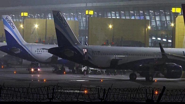 India News | Delhi Airport Sees Major Disruptions: 34 Departures, 37 Arrivals Cancelled as of 4 PM