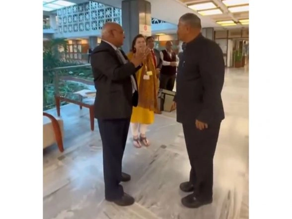 India News | JPC on 'One Nation One Election' Holds Meeting with Chairperson of the 23rd Law Commission