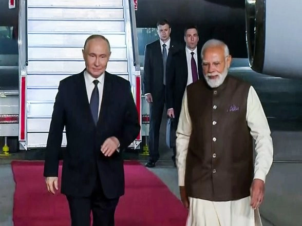 India News | India, Russia Likely to Discuss Defence Projects Including Su-30 Overhaul, S-400/500, Verba, R-37 During Putin Visit