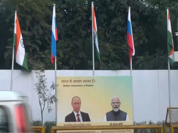 India News | Flex Boards, Flags Welcoming Russian President Vladimir Putin Installed Outside ITC Maurya Ahead of 23rd India-Russia Annual Summit