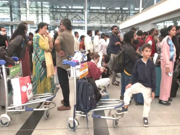 India News | Singapore High Commissioner Among Stranded Passengers Amid IndiGo's Flight Chaos