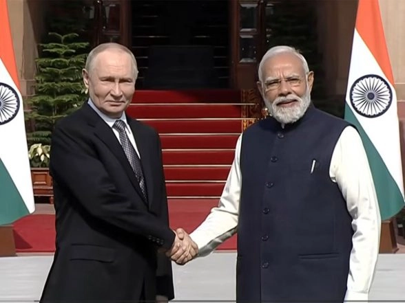 World News | Diplomatic Rendezvous: PM Modi Receives President Putin at Hyderabad House Ahead of India-Russia Summit