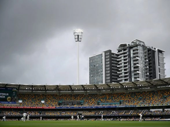 Sports News | Ashes 2nd Test: Jake Weatherald Hits Maiden Half-century, Carse Removes Head as Australia 204 Runs Behind (Day 2, Tea)