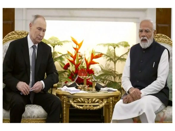 World News | Taking Action on Possible Peaceful Settlement: Putin Thanks PM Modi for His Attention on Ukraine Issue