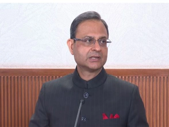 Business News | RBI to Study SEBI Proposal on Banks' Foray into Non-Agri Derivatives: Governor Malhotra