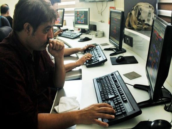 Business News | India Emerges as Key Winner as Global Talent Migration Declines 8.5% YoY: BCG