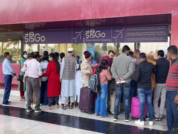 India News | Expect Normalcy to Restore from Dec 10, Says IndiGo as Civil Aviation Ministry Calls out Airline Mismanagement Amid Historic Fiasco