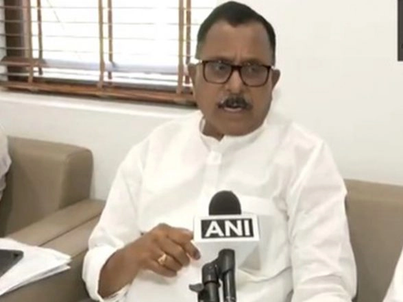 India News | Congress MP Ravi Writes to Aviation Minister Naidu, Flags Severe Disruptions in Aviation Sector