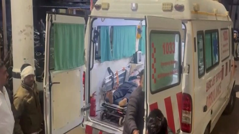 India News | Madhya Pradesh: Five Dead, Two Injured in Collision Between Truck and Car
