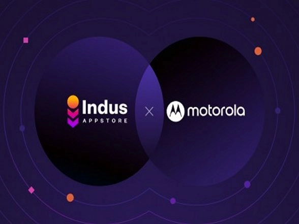 Business News | PhonePe's Indus Appstore Partners with Motorola India