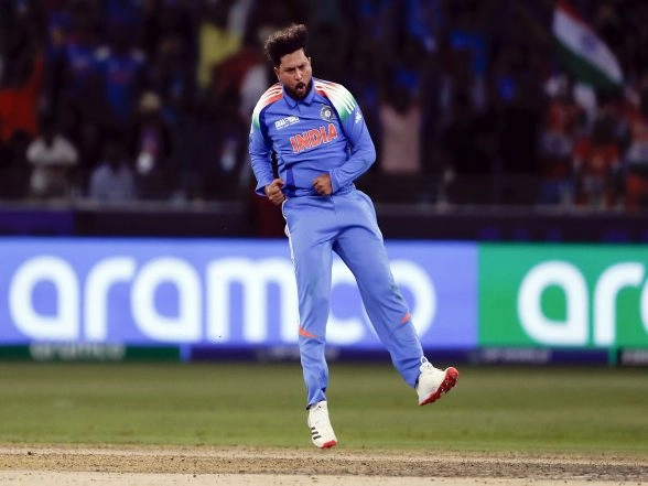 Sports News | India Restrict South Africa to 270 in Third ODI, Prasidh Krishna and Kuldeep Yadav Scalp Four Wickets Each